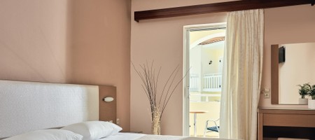 Twin Room with Pool View