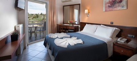 Double Room Side Sea View (plus extra bed)