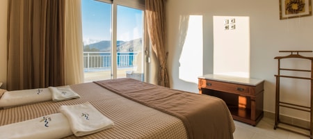2 Bedroom 2 Bathroom Residence with Sea View