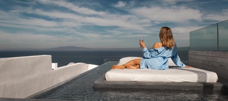Honeymoon Suite with Sea View and Jetted tub