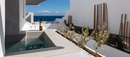 Signature Suite with Jetted tub