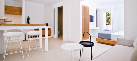 Almyra Seaside Pool Suite