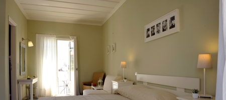 1-2 GROUND FLOOR SHARED VERANDA SIDE SEA VIEW