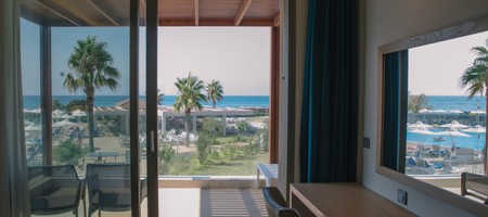 DELUXE DBL SEA VIEW