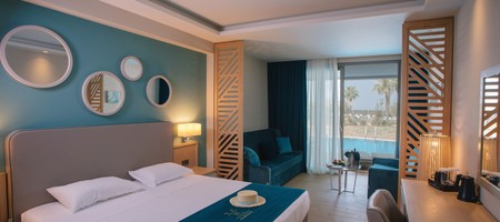 JUNIOR SUITE SWIM UP