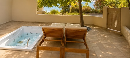 Superior Bungalow Jacuzzi