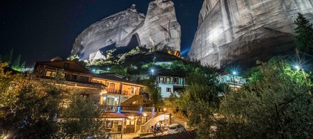 Family Apartment with Terrace and Side Meteora view