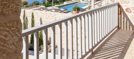 2 Bedroom Sea View Maisonette with Sharing Pool