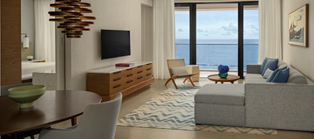 Grand Deluxe Sea View Suite