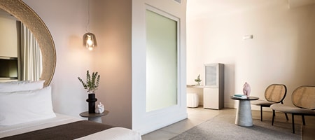 Premium sea view suite with private pool