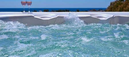 One Bedroom Apartment with outdoor Jacuzzi