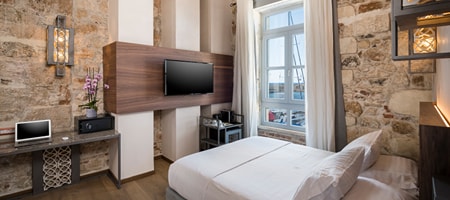 Classic Double Room with Sea View [Brick]