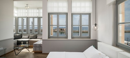 Deluxe Junior Suite with Front Sea View [Glass]