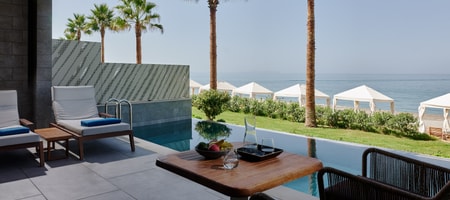Executive Suite Sea Front with Private Pool