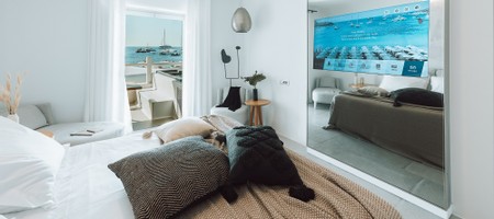 The Honeymoon Suite with seaview and hot tub