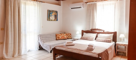 Ianthi - Standard Double Room