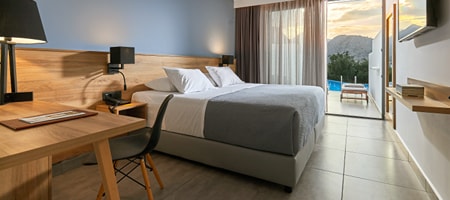 Superior Double Room with Sharing Pool