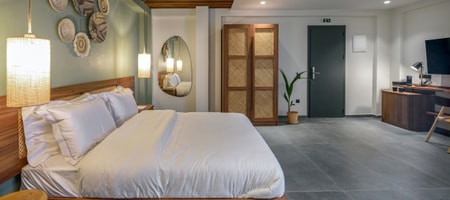 Junior Suite with Pool View