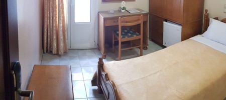 Single Room with Street & Mountain View