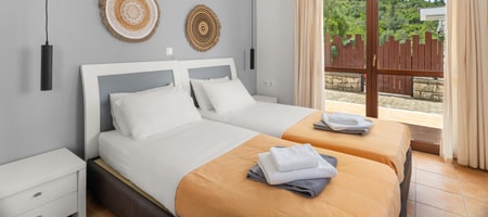 3 Bedroom Pool Suite Sea View
