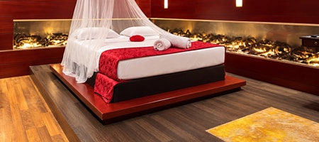 Deluxe Suite with Jacuzzi