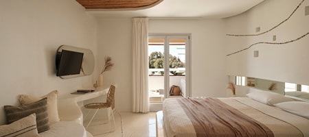 Cocoon Room | Pool View Jacuzzi