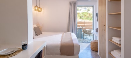 Niriis Mountain View Studio Kymo | Batsi Andros