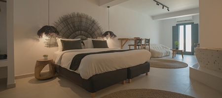 Deluxe Suite with Outdoor Hot tub