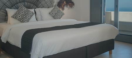 Signature Suite with Sea View and Outdoor Hot tub