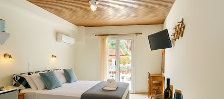 Studio With Balcony