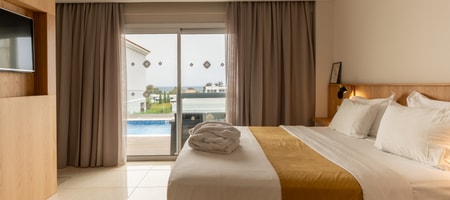 Grand Family Suite 2 Bedrooms Sharing Pool (6 persons)