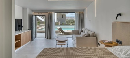 Junior suites Pool Level