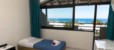 One Bedroom Apartment with Sea View