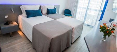 Twin Superior Room with Side Sea View