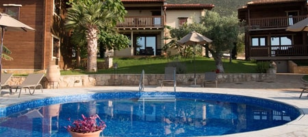 The Farmwood Cottage - 2 Bedroom Villa with Sauna & Shared Pool