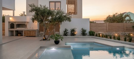 Whole Estate | 3 pools - up to 21 adults