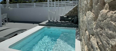 Suite with outdoor Hot Tub | Sun Flower