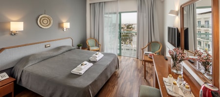 Twin or Double Room with Partial Sea View
