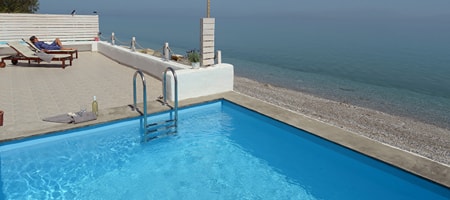 Deluxe on - The Beach House with Private Pool