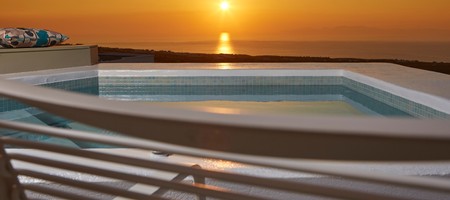 Deluxe Suite with Sea View & Outdoor Jacuzzi