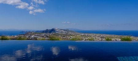 Executive Two Bedroom Suite with Private Heated Pool and Caldera View