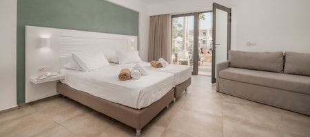 Deluxe Veranda Room with Pool View