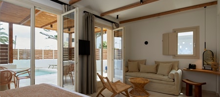 Master Suite Outdoor Pool