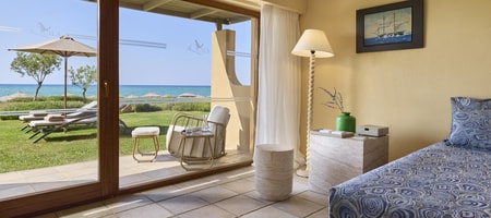 Mythica Bungalow - Beachfront