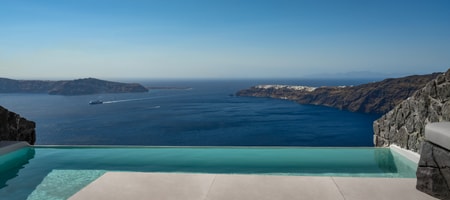 Executive Suite with Infinity Heated Pool