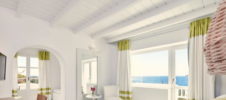 Honeymoon Sea View Suite with Outdoor Jacuzzi