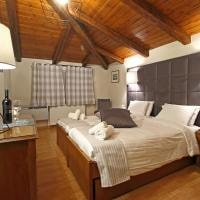 Double/Twin Room At Street Side