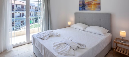 2 Bedroom Apartment with Balcony
