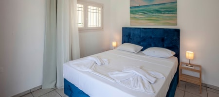 2 Bedroom Apartment with Private Yard