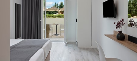 Double/Τwin Room Garden View